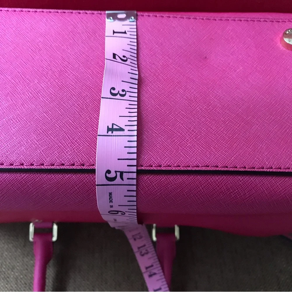 MICHAEL KORS HANDBAG WITH CROSSBODY STRAP   EUC